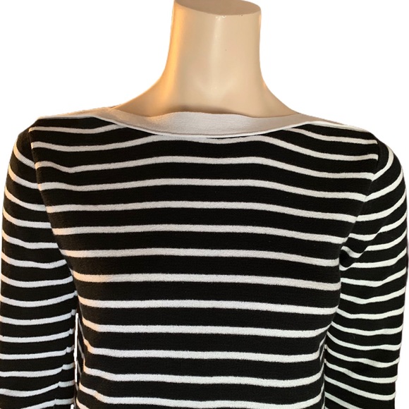 3/$30 Jessica Black & White Striped Sweater Size M - Picture 2 of 14
